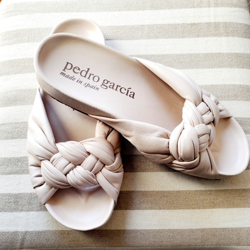 Pedro Garcia Azalea Knotted Slide Sandal in Frappe